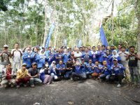 Pembukaan Jalan di Desa Pangkul Oleh Ketua DPC Partai Demokrat Prabumulih Deni Victoria, SH.,M.Si.